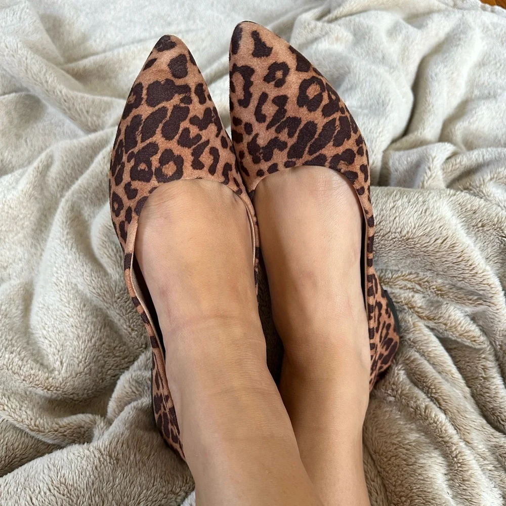 Animal print flats broken in 🥿👡🤩 - Picture 1 of 4